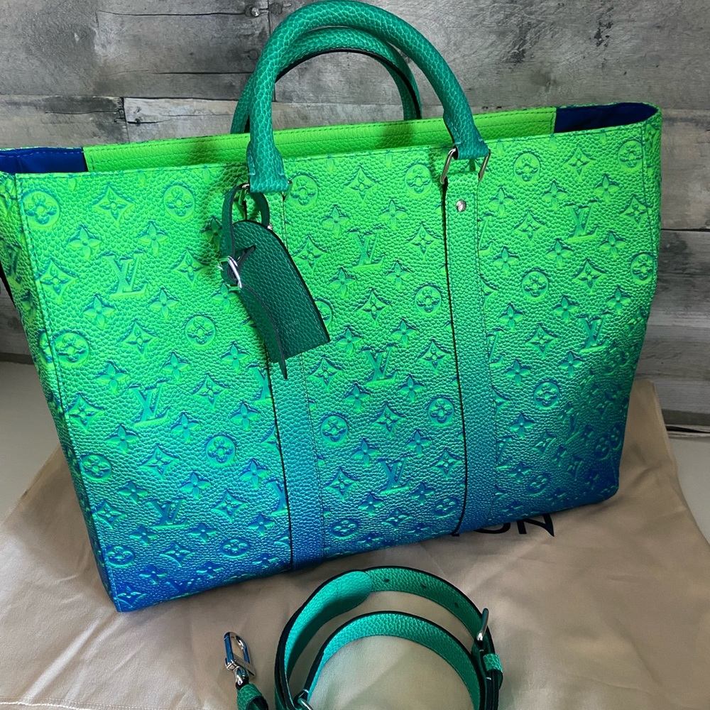‼️SOLD‼️New!! Louis Vuitton Virgil Abloh Taurillon Illusion Keepall Tote!! 💙💚